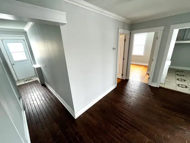 22 Torbay Rd - Two Bedroom Main Floor Heat & Hot Water Inc - Photo 7