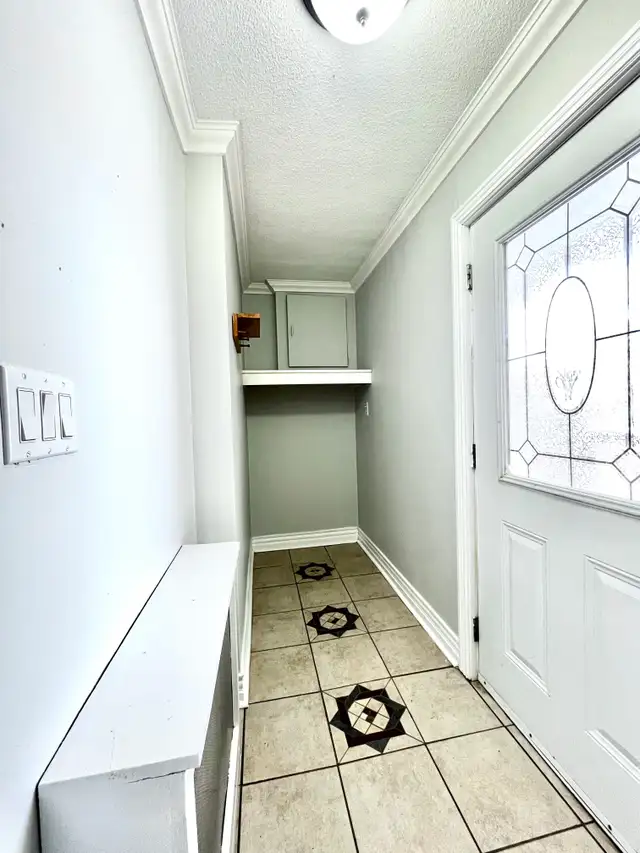 22 Torbay Rd - Two Bedroom Main Floor Heat & Hot Water Inc - Photo 14
