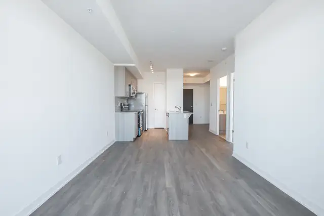 550 North Service Rd, Grimsby - 1 Bedroom Condo with Lake Views - Photo 13