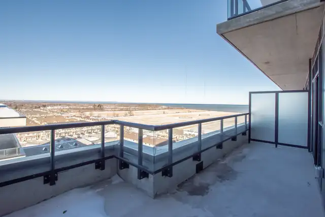 550 North Service Rd, Grimsby - 1 Bedroom Condo with Lake Views - Photo 18