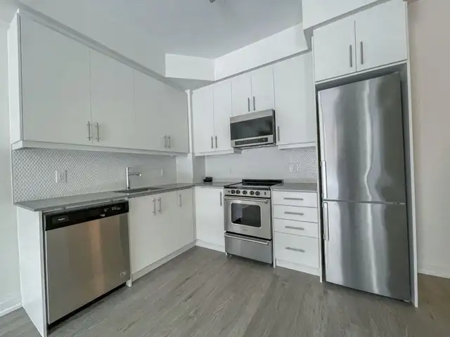 DOWNTOWN HAMILTON: 1 Bedroom Condo For Rent w/ Large Terrace - Photo 4