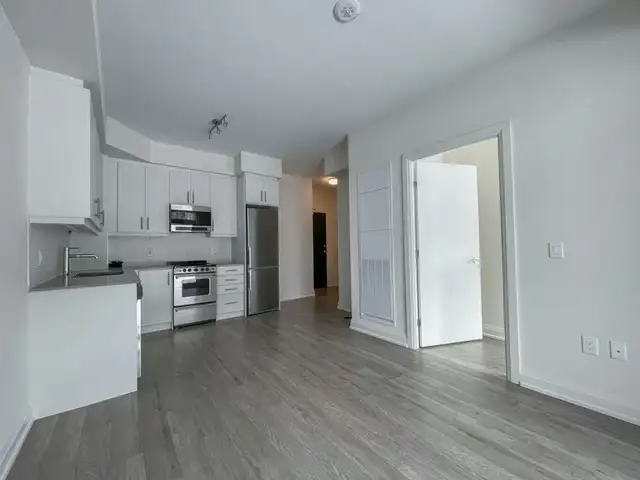 DOWNTOWN HAMILTON: 1 Bedroom Condo For Rent w/ Large Terrace - Photo 6