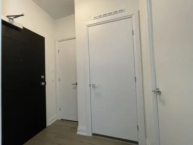 DOWNTOWN HAMILTON: 1 Bedroom Condo For Rent w/ Large Terrace - Photo 15