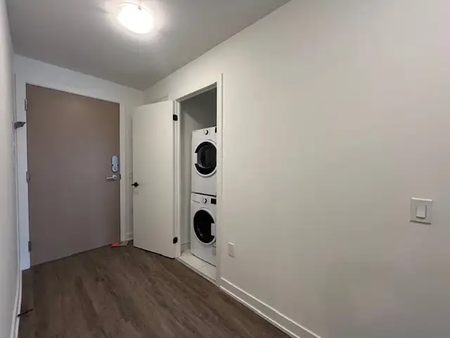 CROSSTOWN: Brand New Large 1 Den Condo For Rent w/PRKG - Photo 15