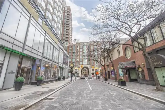 YORKVILLE PLAZA: 1 Bedroom Condo For Rent Downtown Toronto - Photo 10