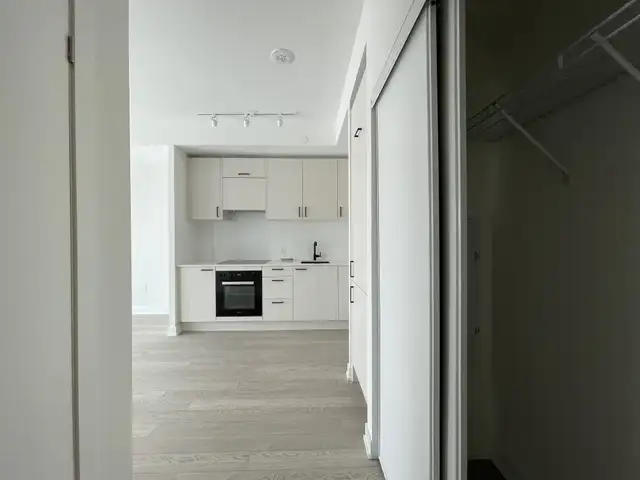 CROSSTOWN: Brand New Bright 1 Bedroom Condo For Rent - Photo 3