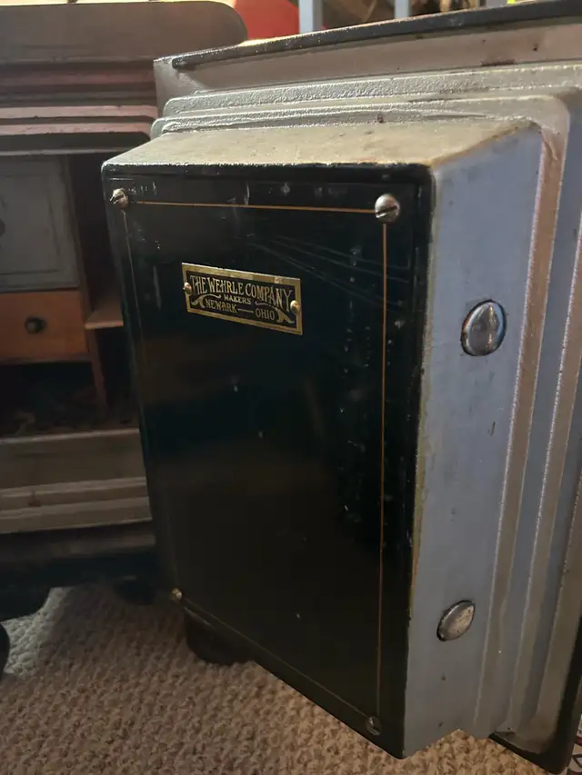 Safe Canadian diebold  wpg mb - Photo 3