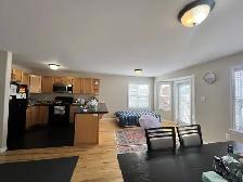 BEAUTIFUL, SPACIOUS 3 BED 2.5 BATH TOWNHOUSE | AVAILABLE JUNE - Photo 2