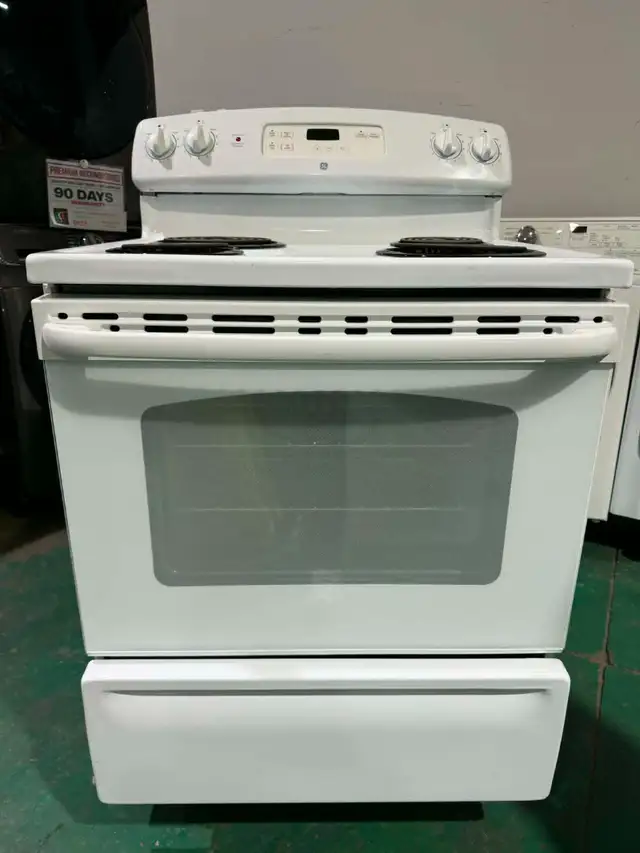 $425 Sale! GE Coil Top Stove Free Delivery - Photo 2