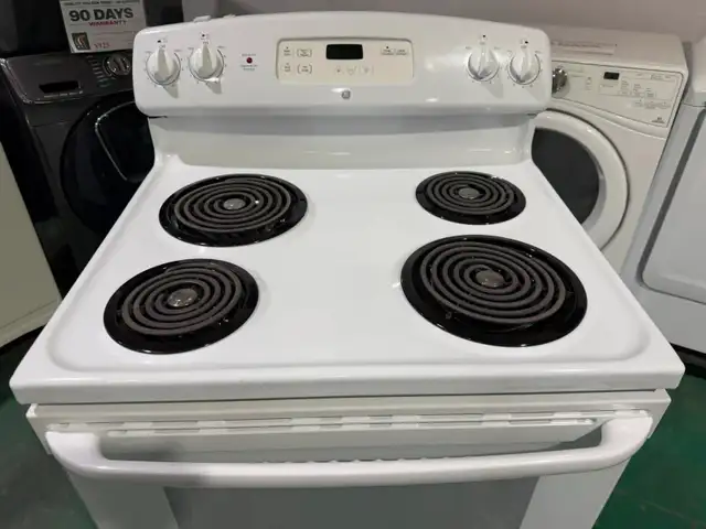 $425 Sale! GE Coil Top Stove Free Delivery - Photo 3