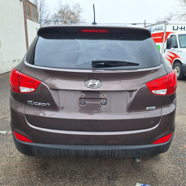 2014 Hyundai Tucson GL AWD, 2.0L 4cyl - Photo 8