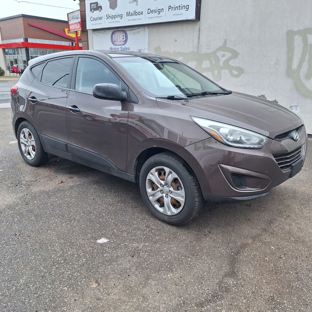 2014 Hyundai Tucson GL AWD, 2.0L 4cyl - Photo 10