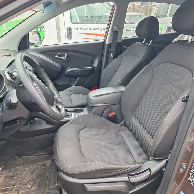 2014 Hyundai Tucson GL AWD, 2.0L 4cyl - Photo 17