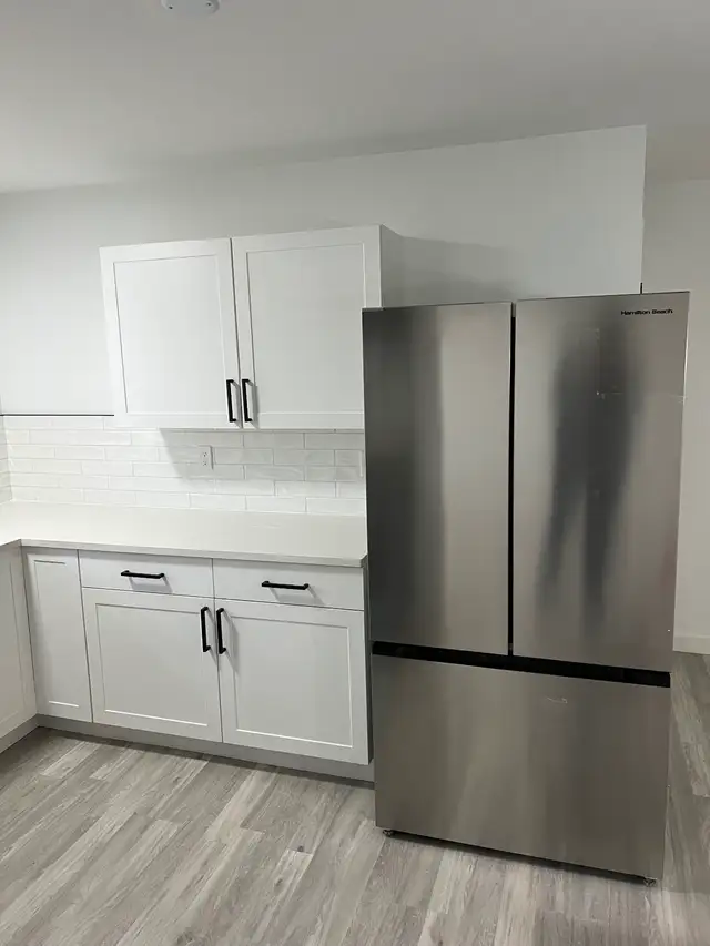 Renovated 3BR Upper-Level Home |Furnished | WiFi   Parking - Photo 2