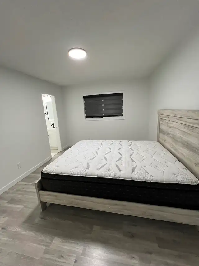 Renovated 3BR Upper-Level Home |Furnished | WiFi   Parking - Photo 8