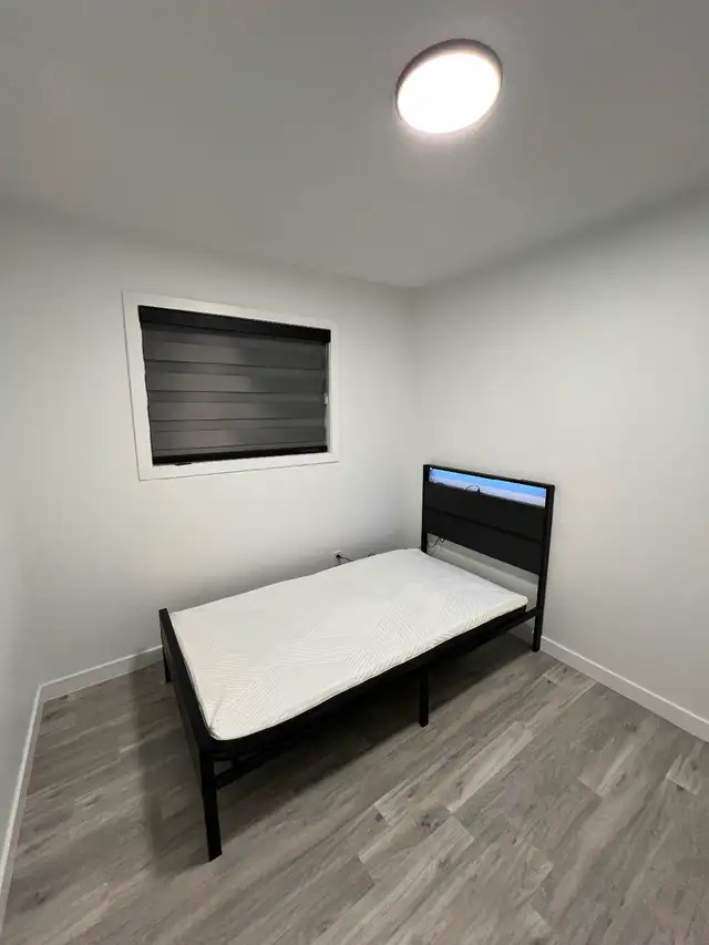 Renovated 3BR Upper-Level Home |Furnished | WiFi   Parking - Photo 11