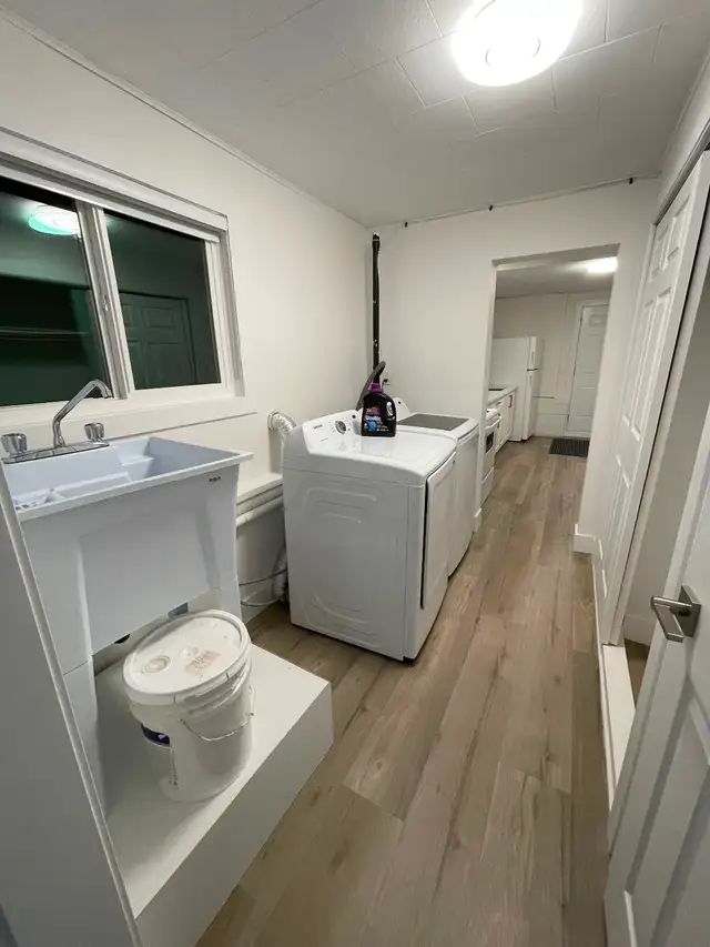 Private furnished room for rent near Braid Station bus 128, 155, - Photo 5