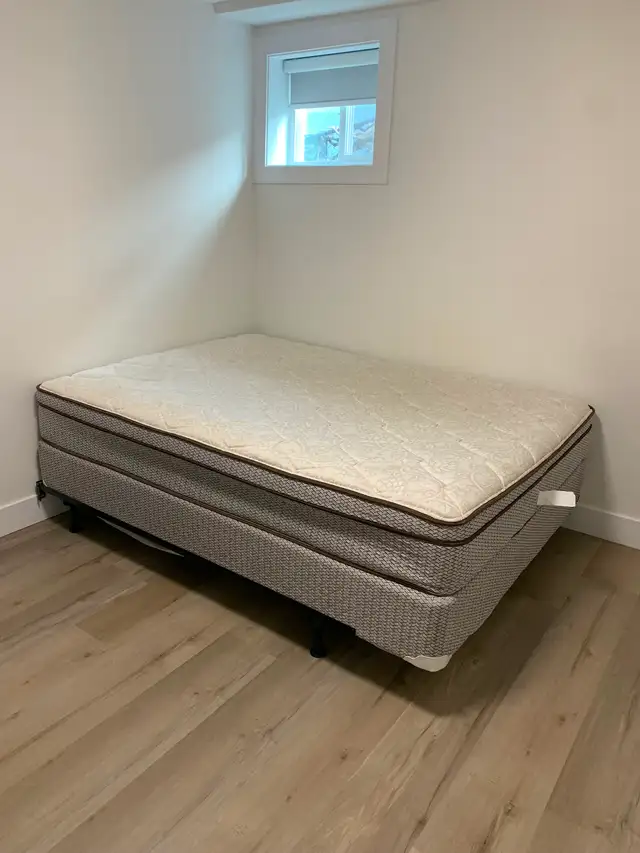 Private furnished room for rent near Braid Station bus 128, 155, - Photo 7