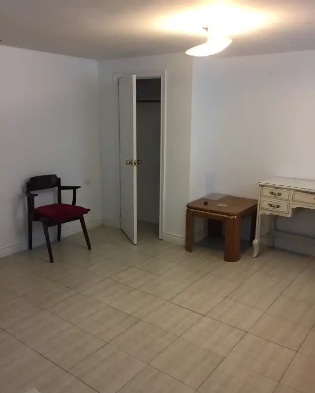 Room w/own kitchen in Basement of Large house Yonge&Finch - Photo 5