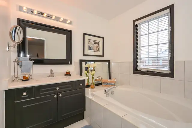 3 Bedroom Semi Detached House for Rent - Must See - Won't Last ! - Photo 6