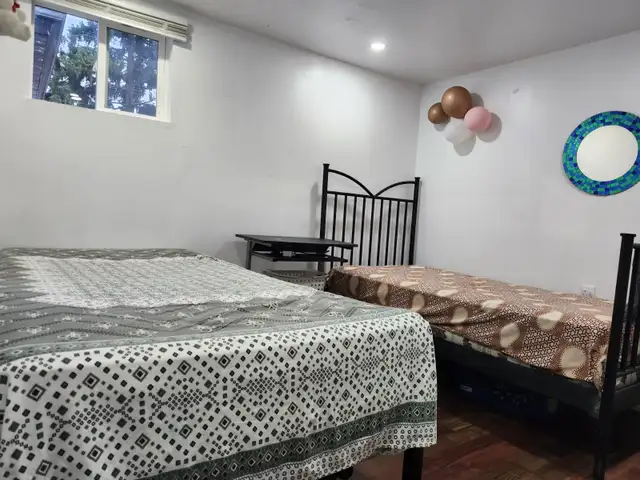 SHARING/PRIVATE ROOM ,MAIN FLOOR AVALABLE NOW/May 01 - Photo 2