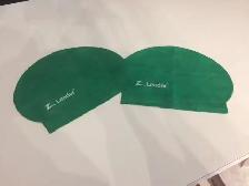 2 CASQUES NEUFS LEADER 16'TOUR TETE $2.50 CHACUN OU $5.00 LES 2