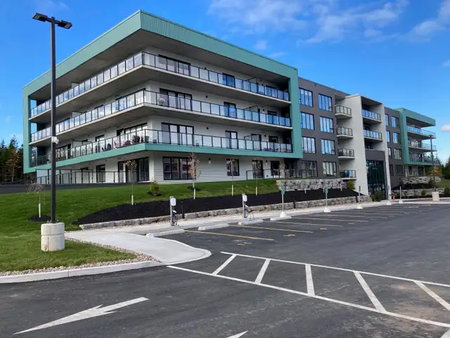 2 bedroom/2 bathroom/den, Shiraz Gardens 50  Community