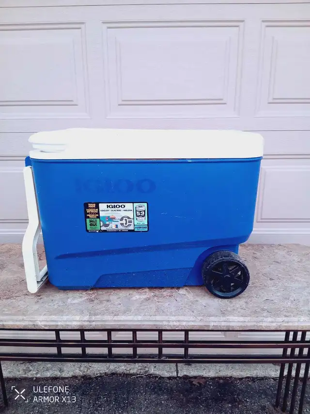Igloo Wheeled Cooler