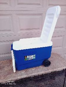 Igloo Wheeled Cooler - Photo 2