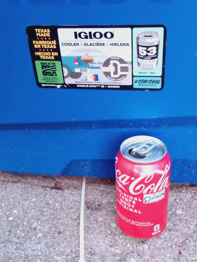 Igloo Wheeled Cooler - Photo 5