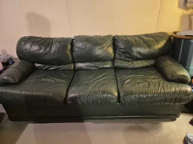 Leather couches - Photo 2