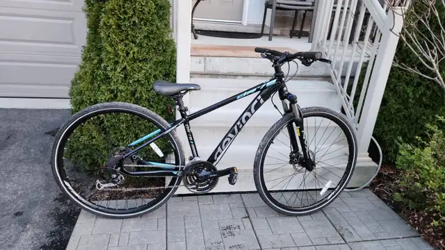 Devinci Drive Hybrid Bike With Hydraulic Disc Brakes