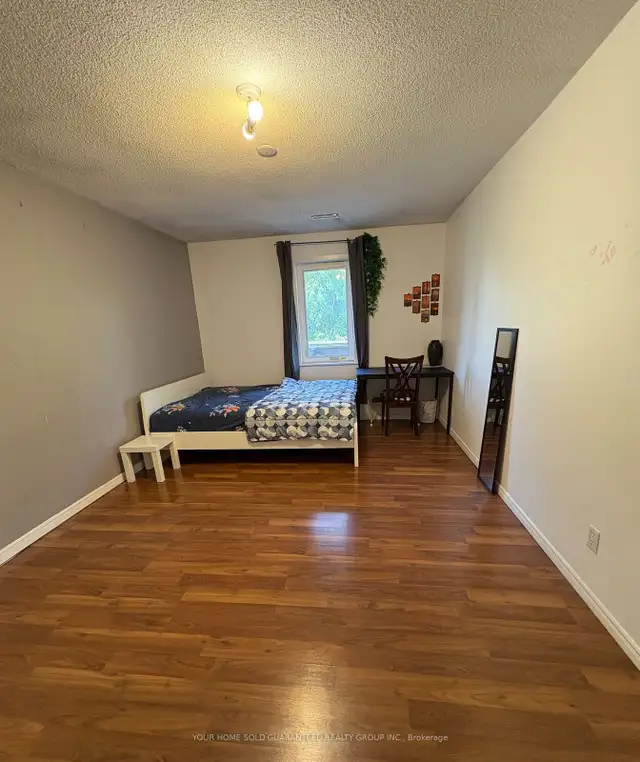 3 Bedroom Furnished Apartment for rent in Richmond Hill - Photo 6