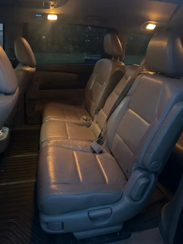 Honda Odyssey - Photo 7