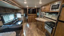 2018 Crossroads Zinger 328SB  Bunk house - Photo 6
