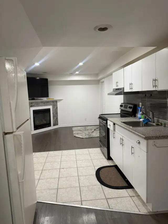 One bedroom Basement apartment for rent - Photo 6