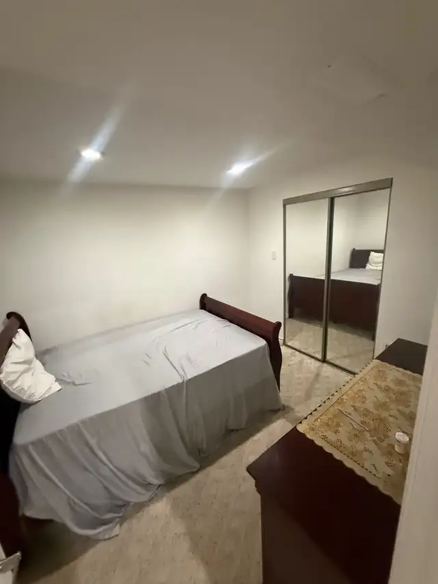 One bedroom Basement apartment for rent - Photo 17