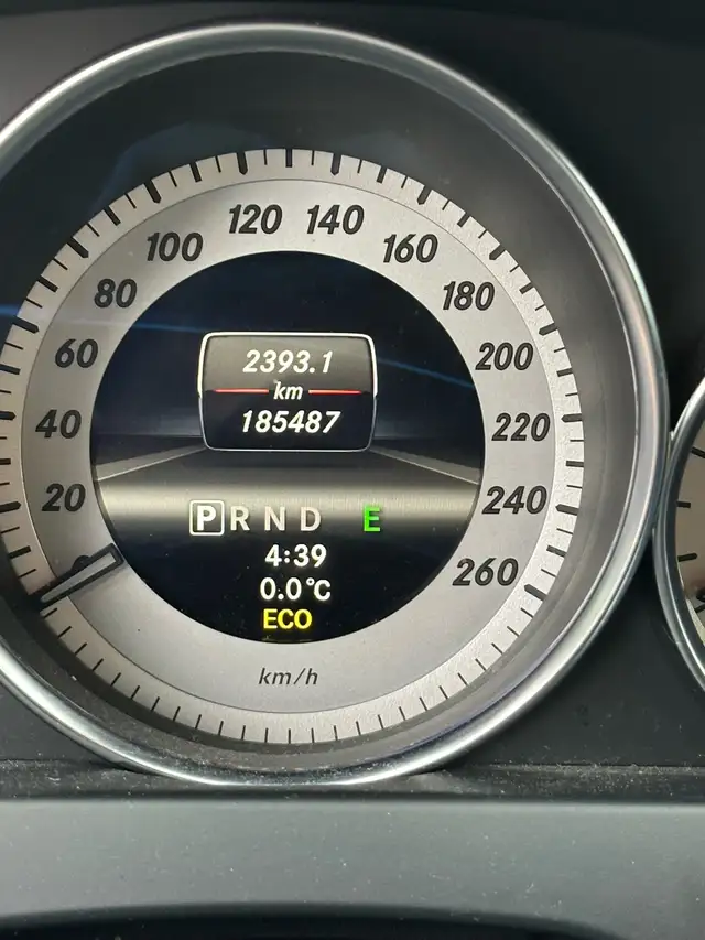 Mercedes c300 4matic - Photo 6