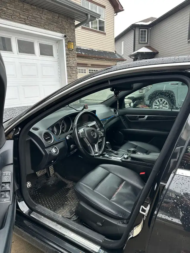 Mercedes c300 4matic - Photo 7