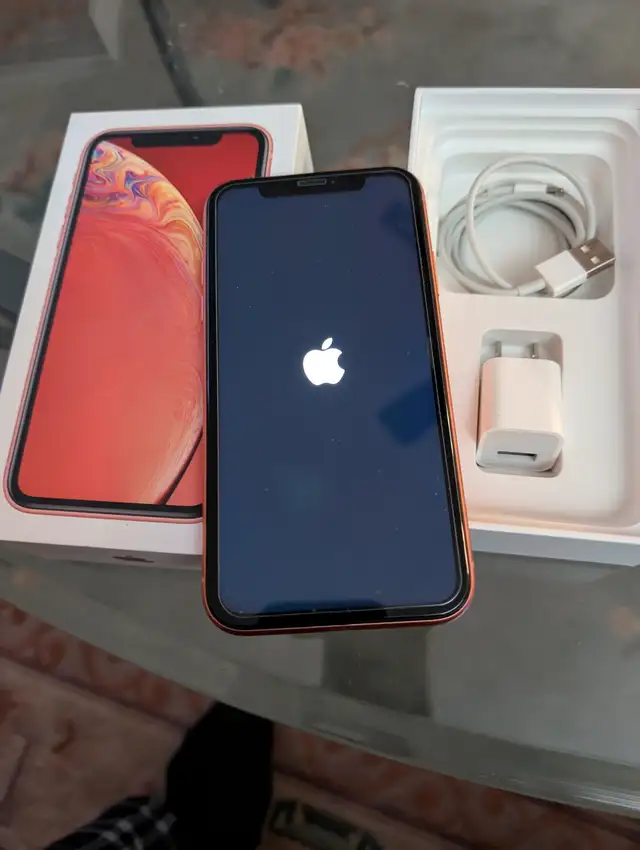 Apple IPHONE XR Coral,64GB reconditionner a neuf