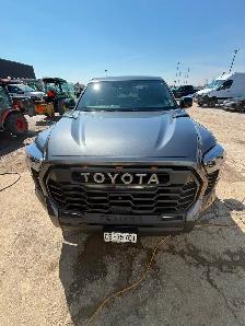 2025 Toyota  Tundram TRD Pro - Photo 2