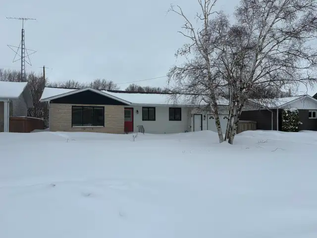 46 Fifth Avenue Gimli, Manitoba.