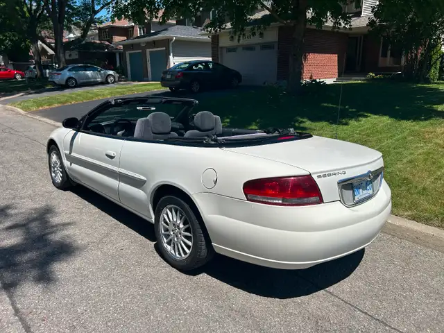 2004 Chrysler Sebring LX Convertible - Photo 3