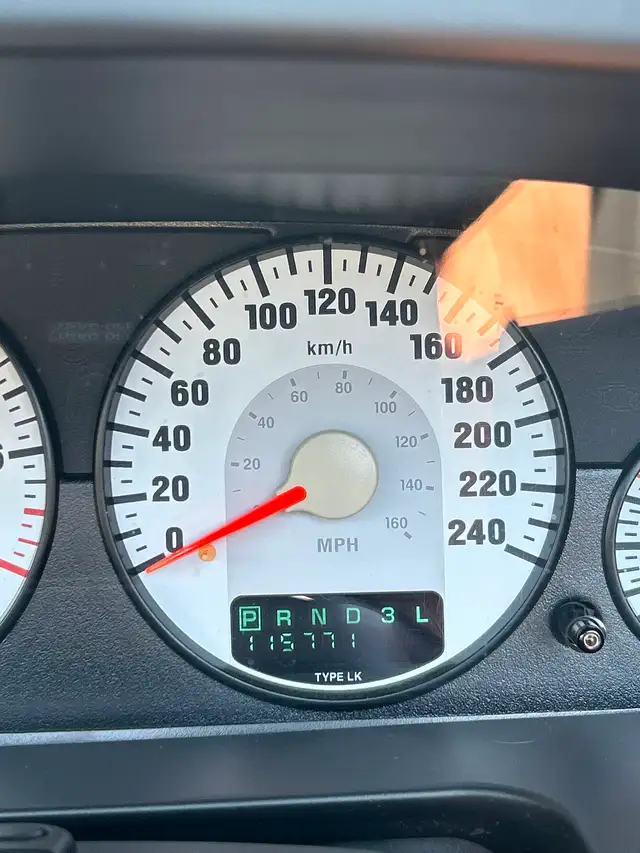 2004 Chrysler Sebring LX Convertible - Photo 10