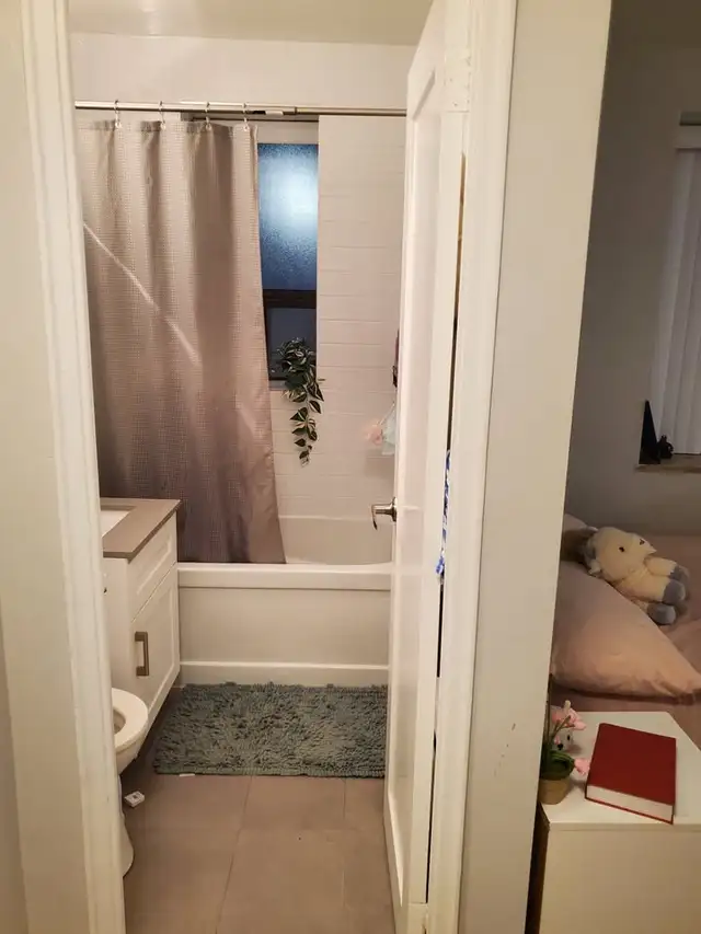 Apartment for Rent-151 St. George St. Toronto  (near U of T) - Photo 6