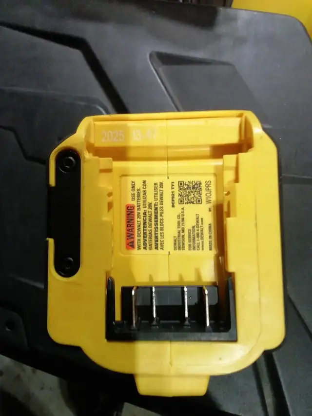 new 20v DeWalt brushless atomic 1/2' compact impact - Photo 5