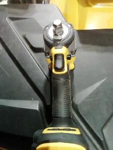 new 20v DeWalt brushless atomic 1/2' compact impact - Photo 6