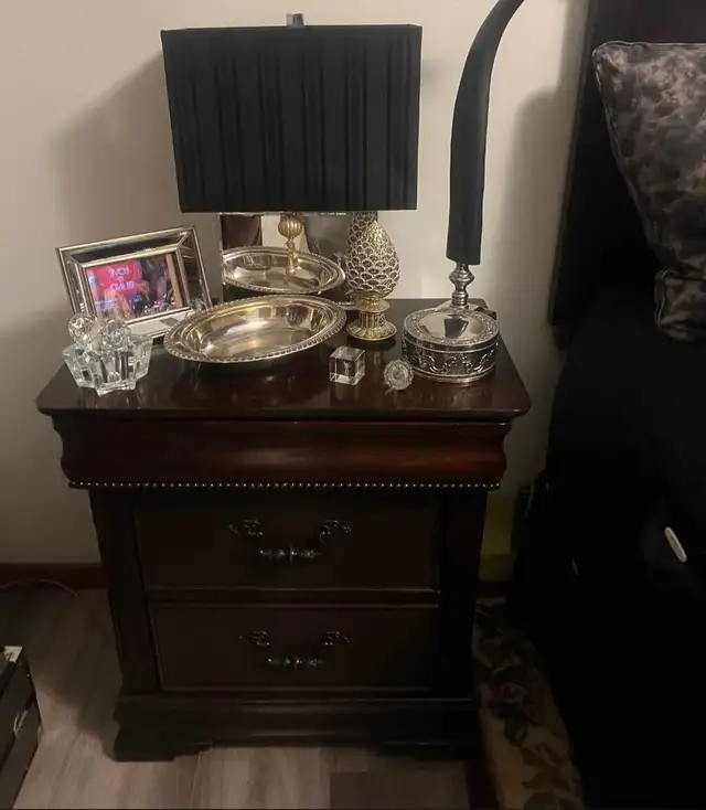 2x Cherry Wood End Tables - Photo 2