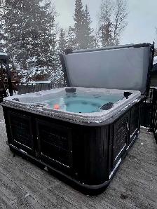 Artic Spa salt water hot tub - Photo 2