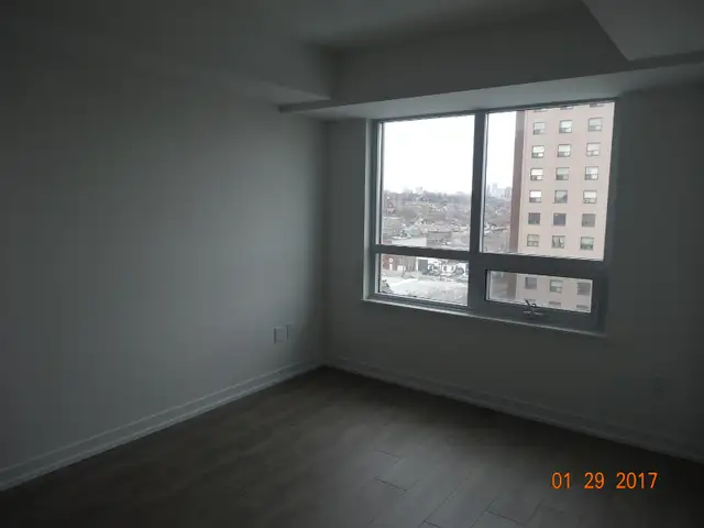 1 Bdr 1 Dent Condo for Rent on Toronto Dupont & Lansdowne $2100 - Photo 2